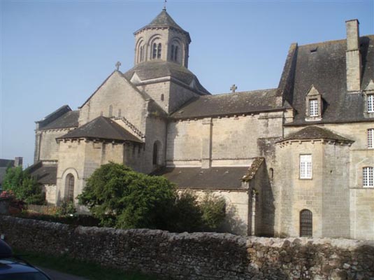 74-Aubazines église cistercienne 1