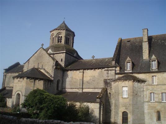 76-Aubazines église cistercienne 2