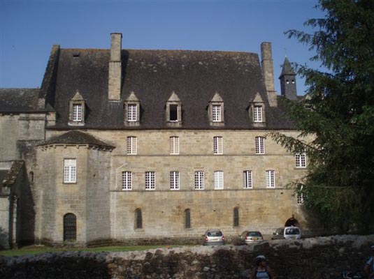 78-Aubazines abbaye cistercienne